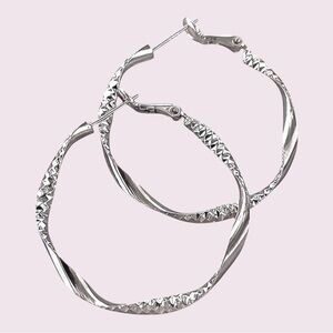 Silver Hoop Earrings for Women – Textured Alloy, Lightweight Everyday Jewelry​​